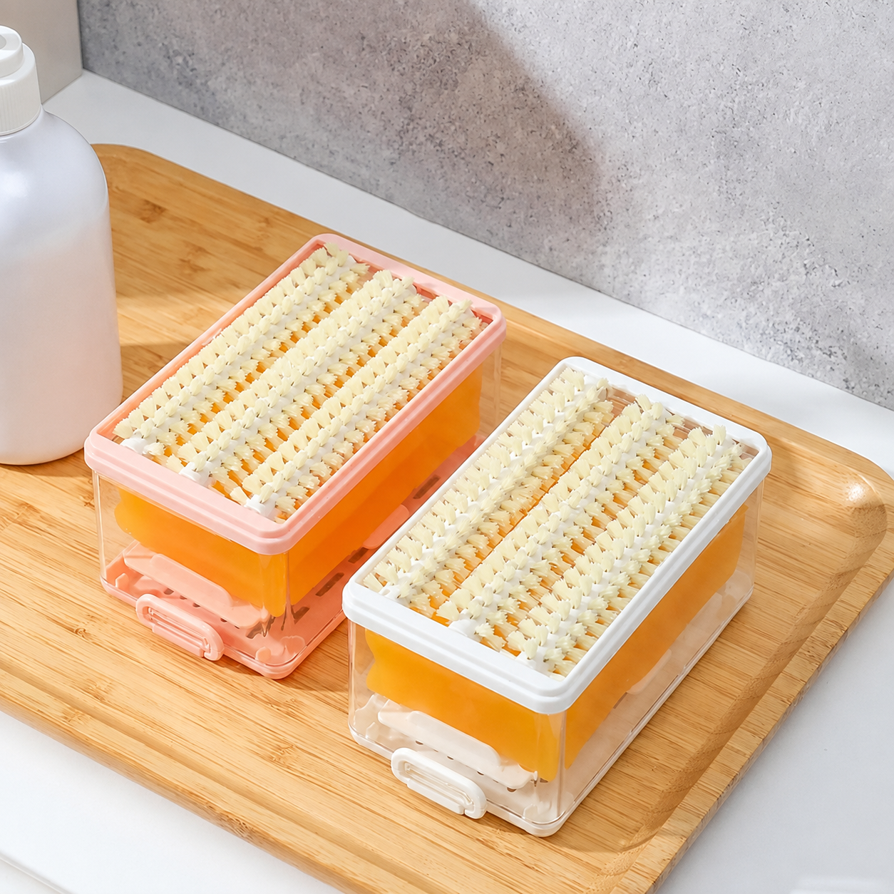 TSUMAKU™ 泡立てブラシ一体型自動排水ソープケース